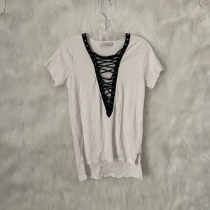 Lace-front tee